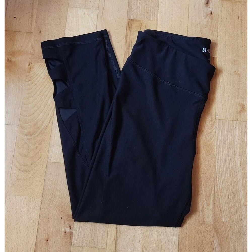 Steve Madden Quick Dry Capri Black Legging, Medium